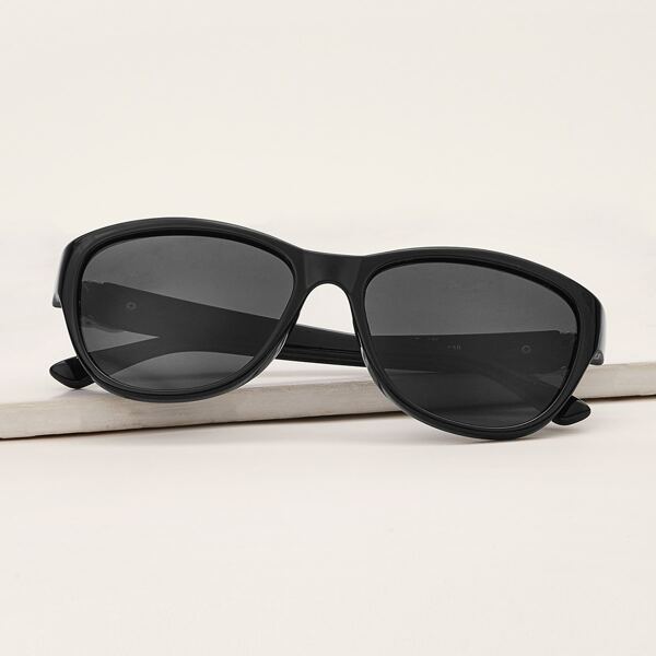 

Plain Frame Flat Lens Sunglasses, Black