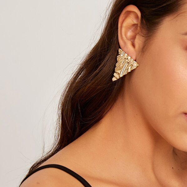 

1pair Textured Triangle Stud Earrings, Gold