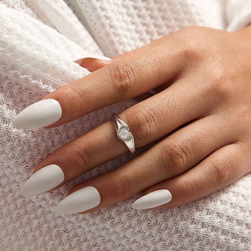 

1pc Rhinestone Engraved Heart Decor Ring, Silver