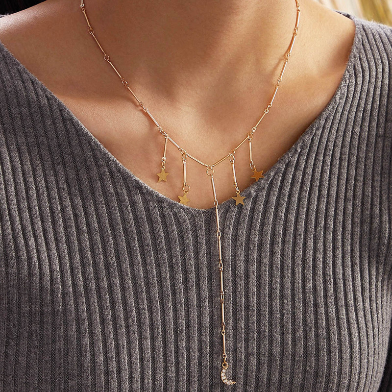 

1pc Rhinestone Engraved Star & Moon Charm Necklace, Gold
