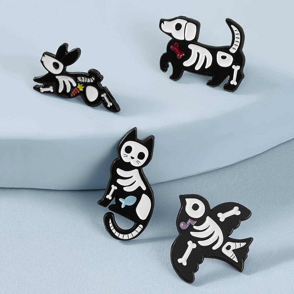

4pcs Cartoon Animals Shape Brooch, Black and white