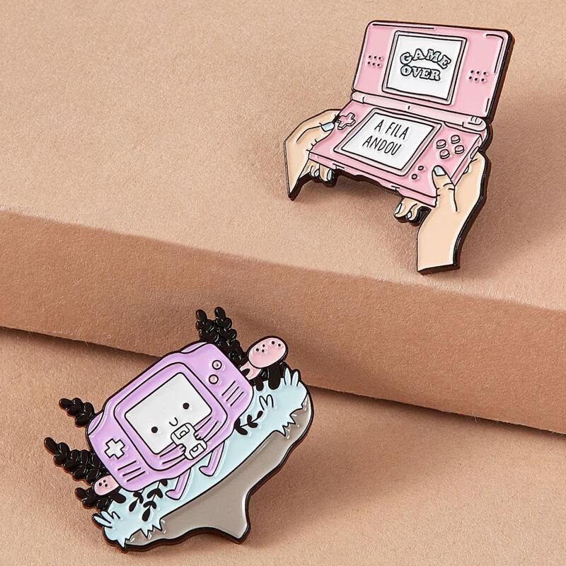 

2pcs Game Computer Brooch, Multicolor