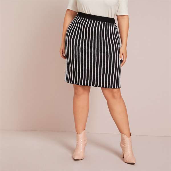 

Plus Striped Straight Knit Skirt, Black and white
