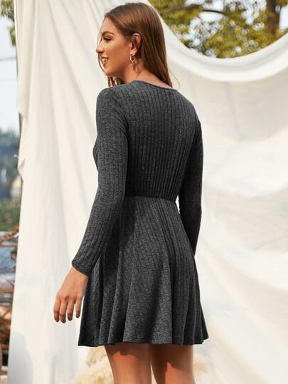 Robe patineuse unicolore côtelée (sans ceinture)