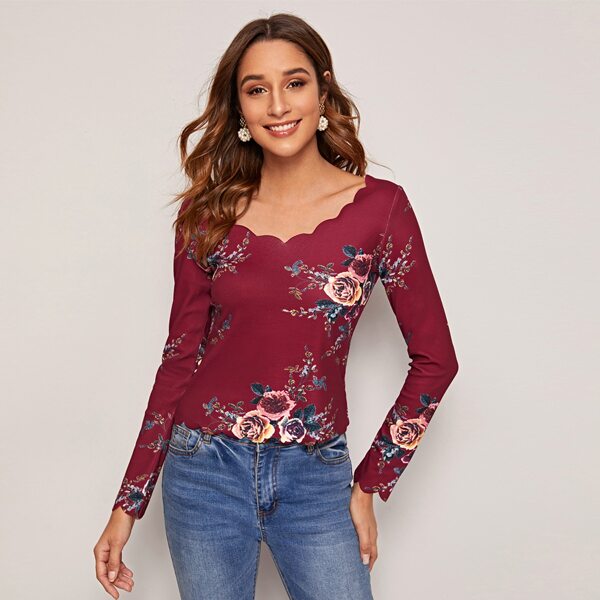 

Scallop Trim Floral Print Top, Burgundy