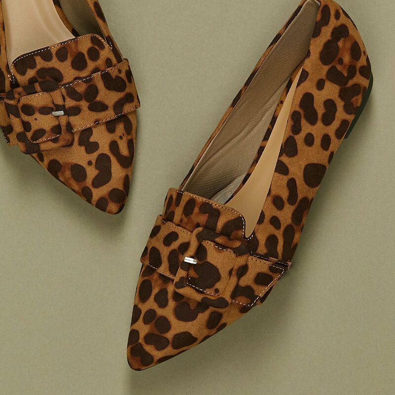 

Buckle Accent Pointy Toe Leopard Flats, Multicolor