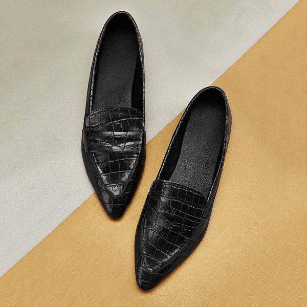 

Point Toe Croc Embossed Flats, Black
