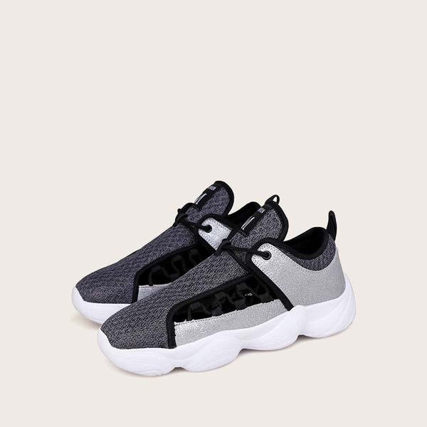 

Men Lace-up Front Wide Fit Sneakers, Multicolor
