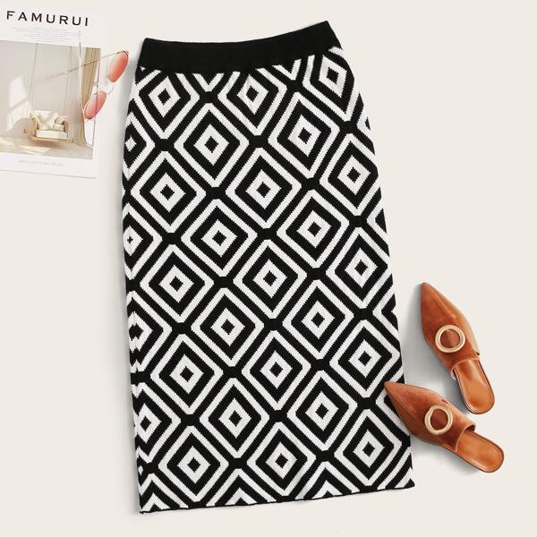

Geo Pattern Sweater Skirt, Black and white