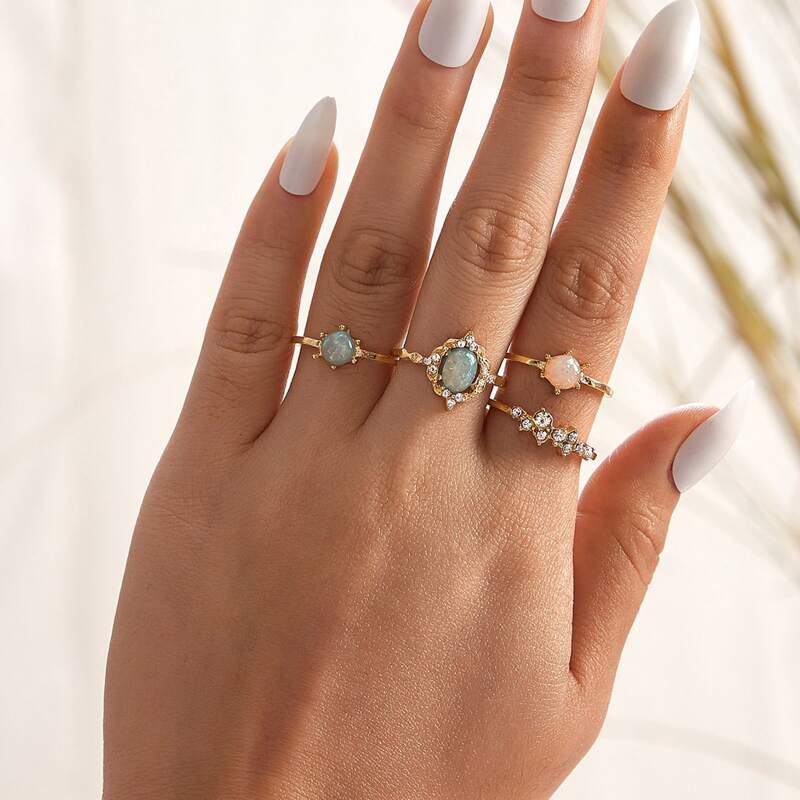 

4pcs Rhinestone Decor Rings, Multicolor
