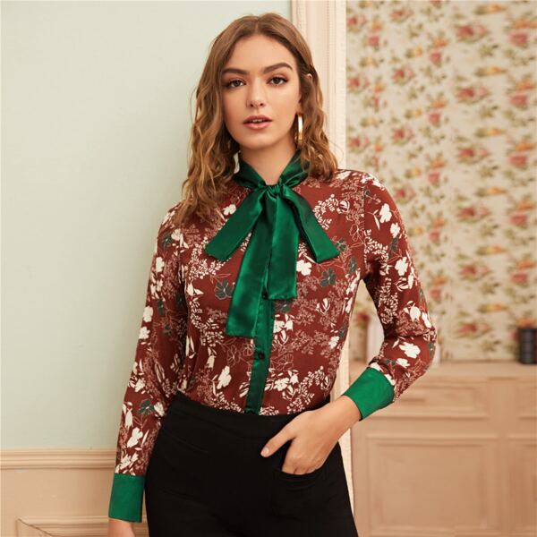 

Plants Print Tie Neck Blouse, Brown