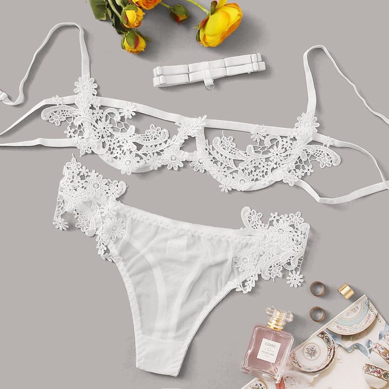 

Floral Appliques Lingerie Set With Choker, White