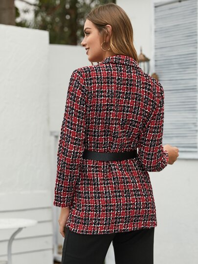 Blazer ceinturé en tweed à boutons