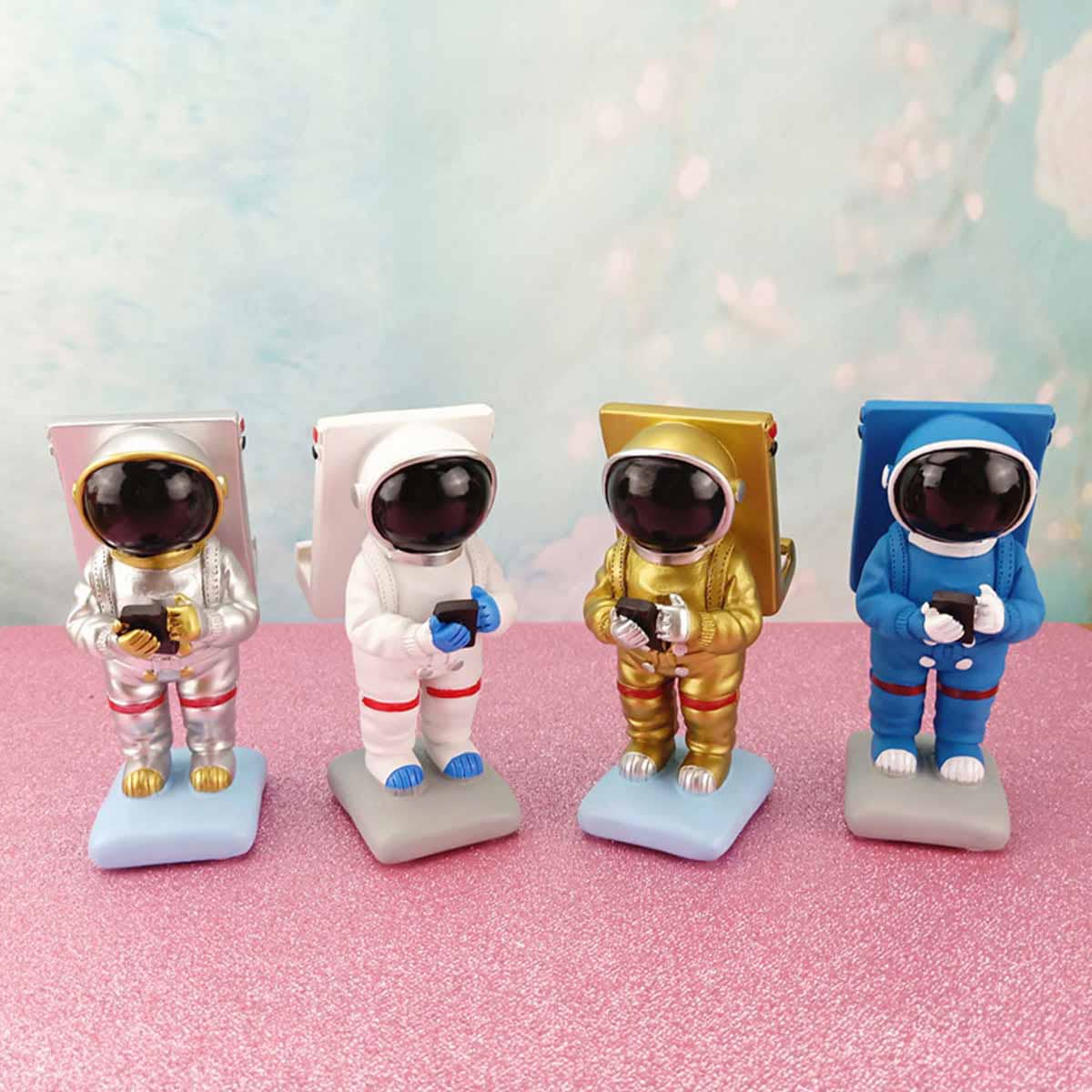 

1pc Random Astronaut Shaped Decorative Object