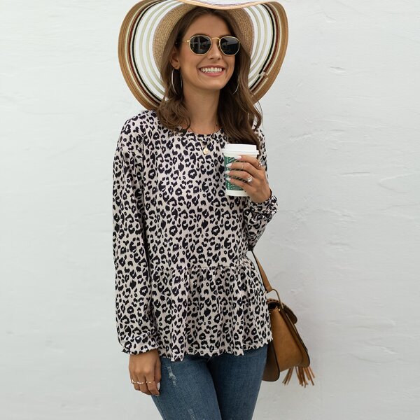 

Ruffle Hem Leopard Print Tee, Multicolor