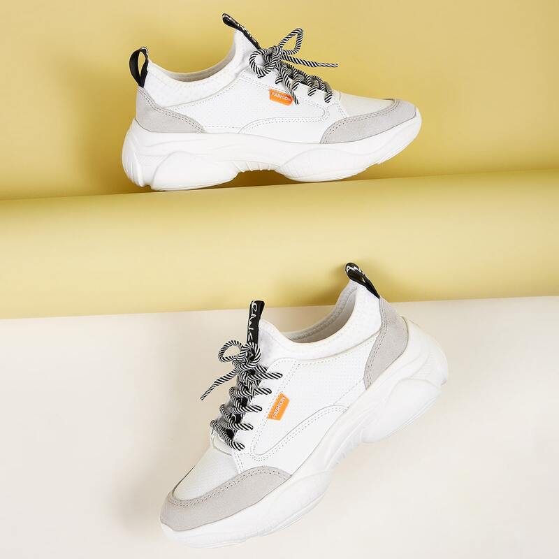 

Letter Graphic Lace-up Front Sneakers, White