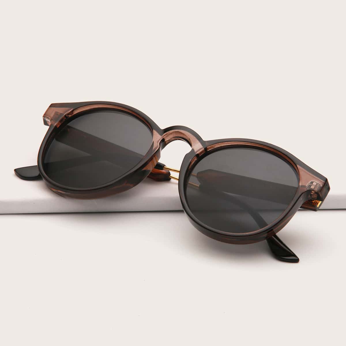 

Guys Round Frame Sunglasses, Multicolor