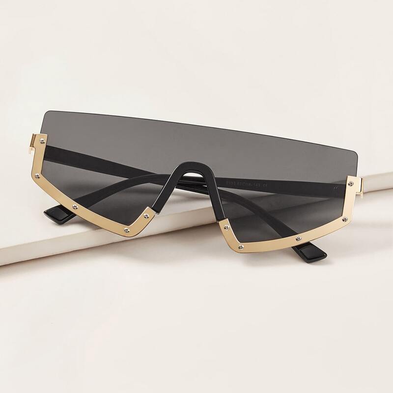 

Guys Screw Decor Flat Top Sunglasses, Black