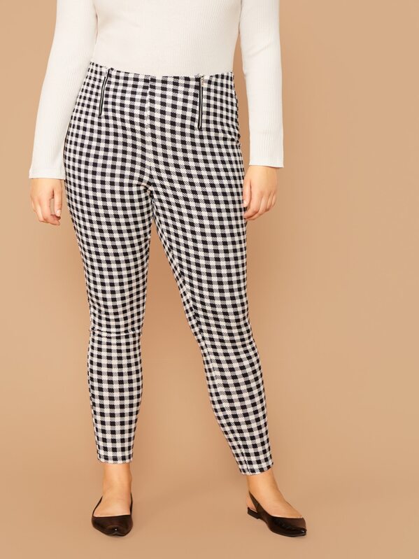 

Plus Zipper Detail Gingham Print Pants, Black and white, Marcelle Pallais