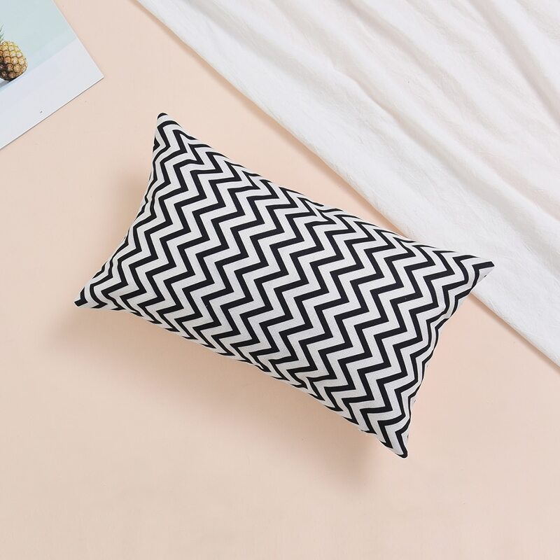 

Chevron Pattern Print Pillowcase, Black and white