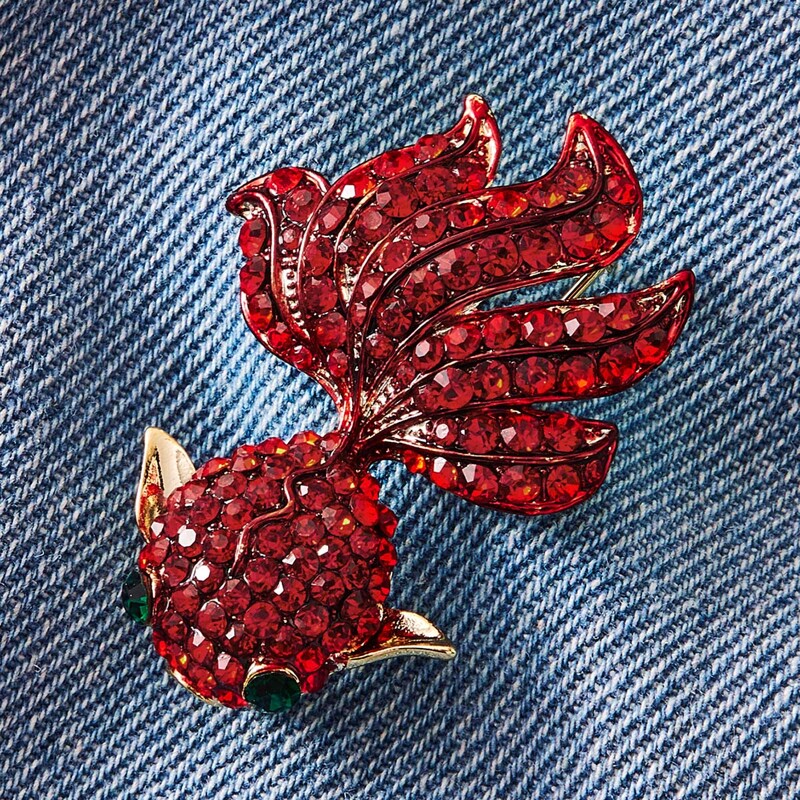 

1pc Rhinestone Engraved Goldfish Design Brooch, Red