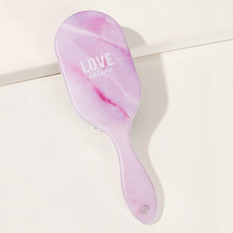 

Letter Graphic Hair Comb