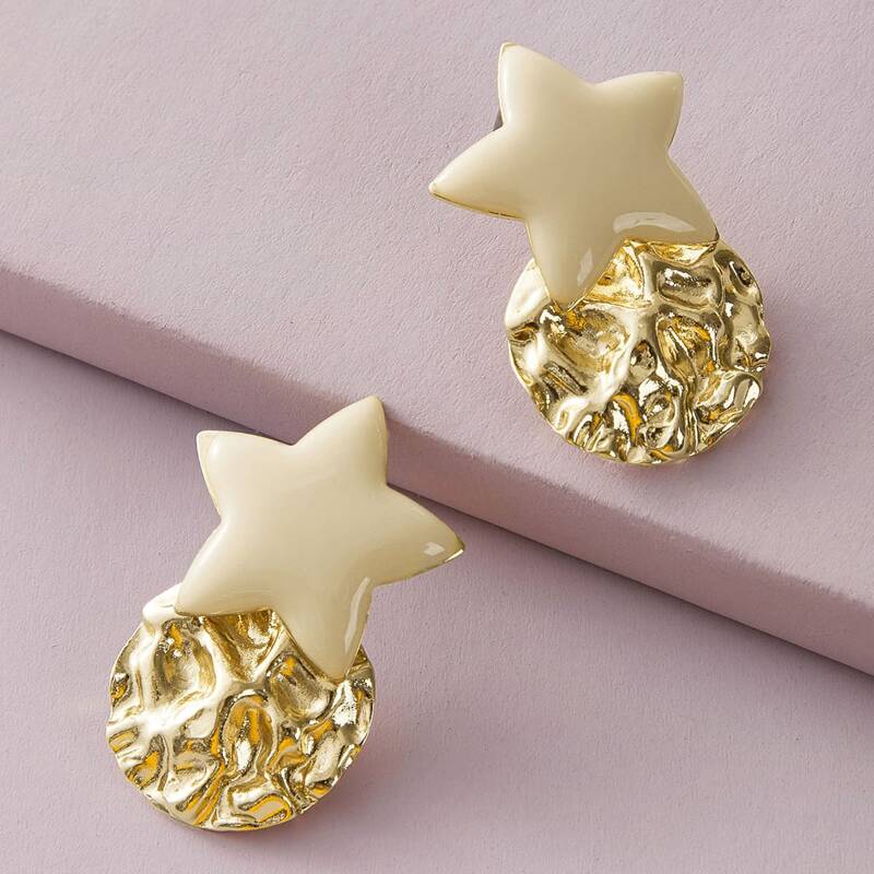 

1pair Star Decor Hammered Round Earrings, Multicolor