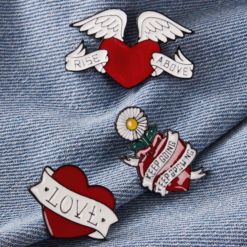 

3pcs Heart Design Brooch, Multicolor
