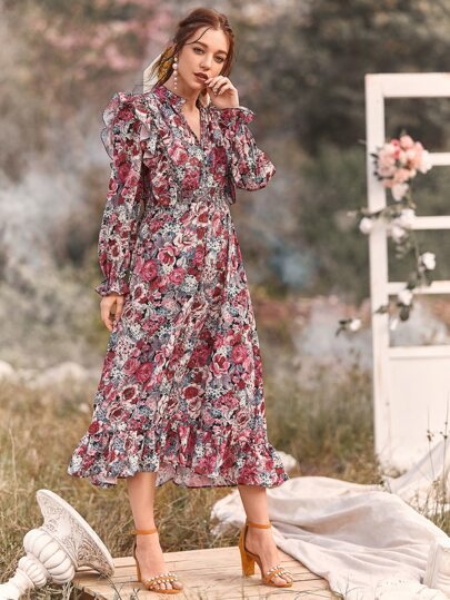 فستان مكشكش بعنق مسنن وبطباعة زهر