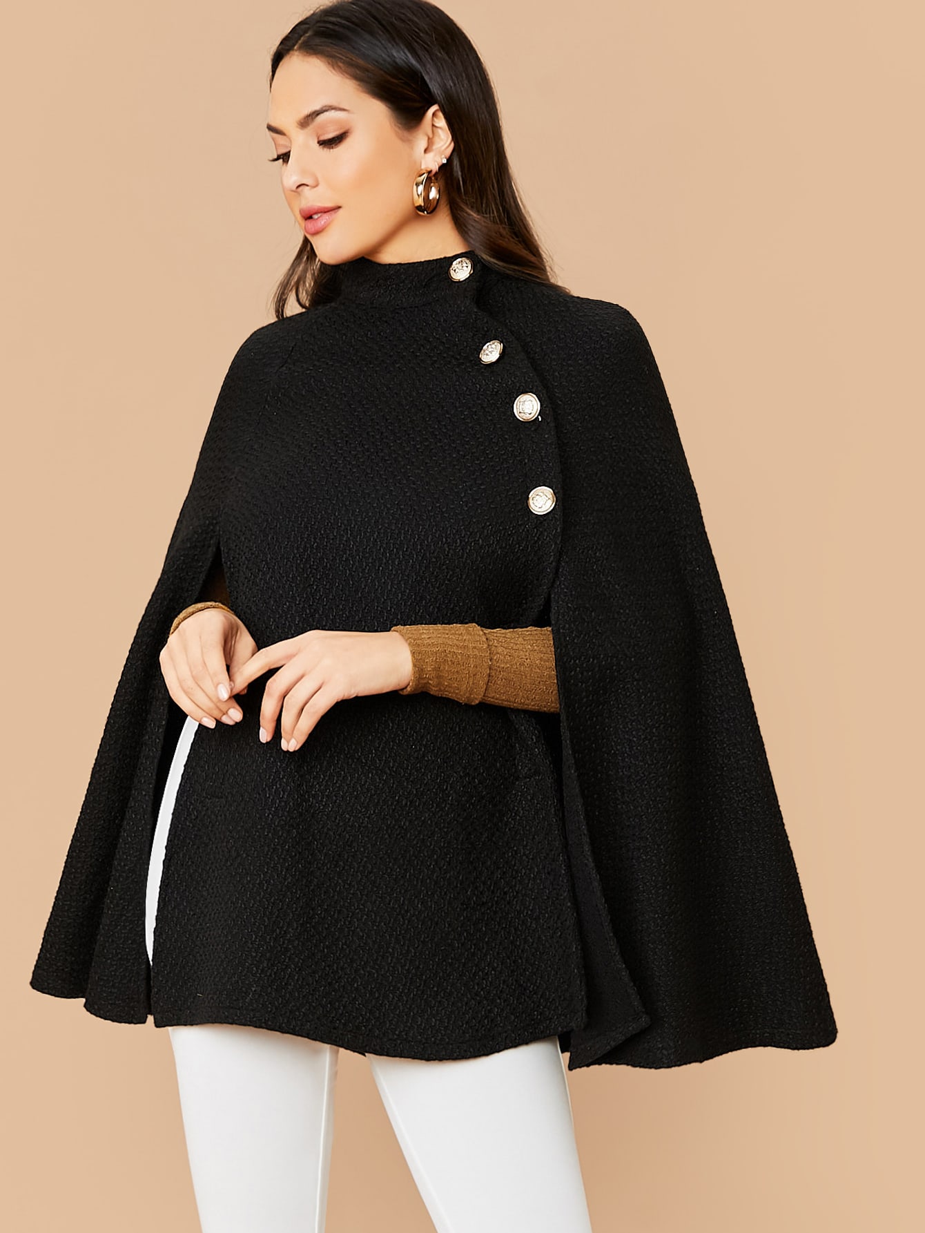 Кейп одежда что это. Пальто накидка. Кейп одежда что это. Пальто кейп 2023. Кейп одежда что это.