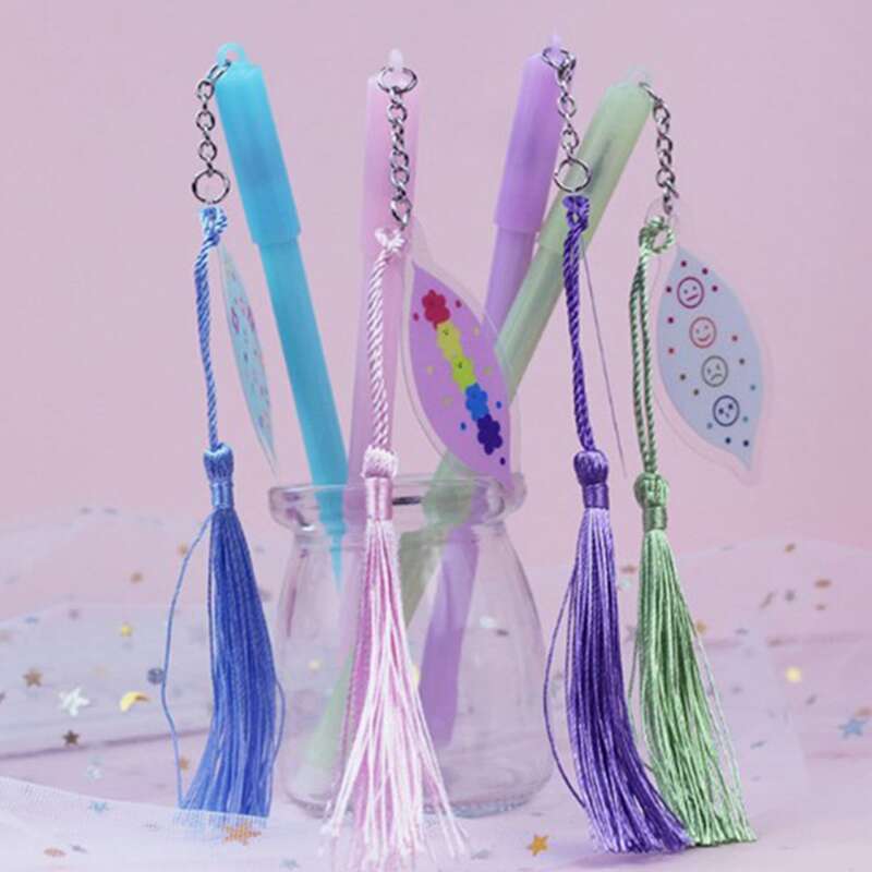 

4pcs Random Tassel Decor Gel Pen