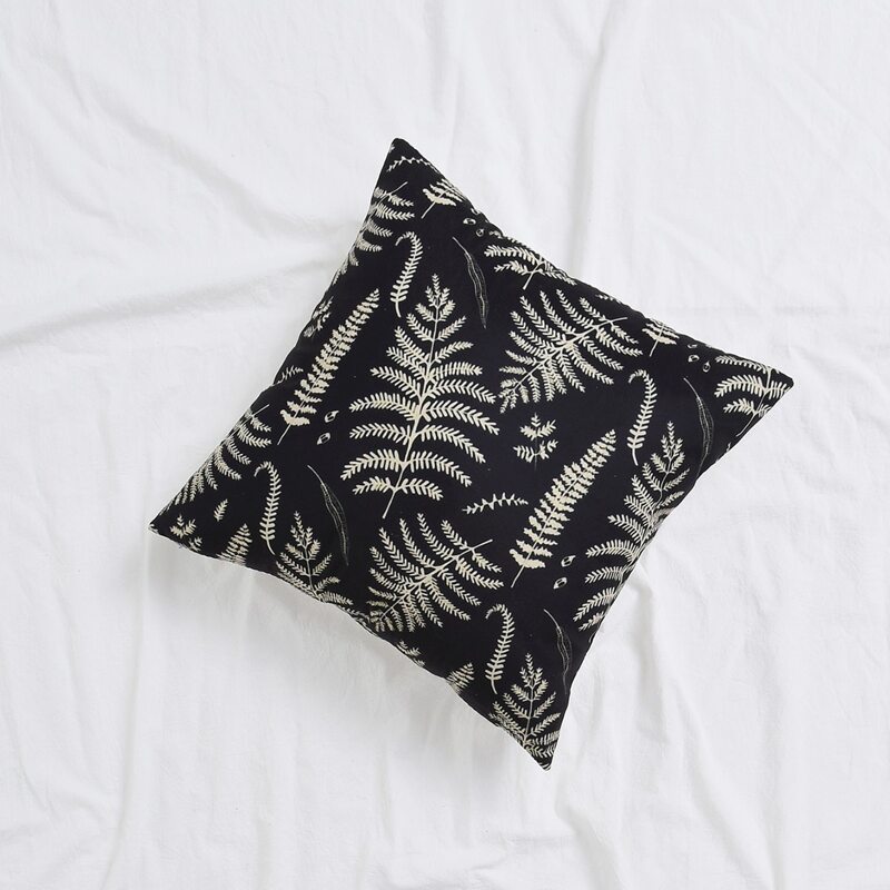 

Leaf Print Cushion Cover Without Filler, Multicolor