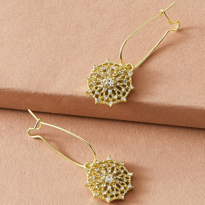 

1pair Rhinestone Engraved Snowflake Drop Earrings, Gold