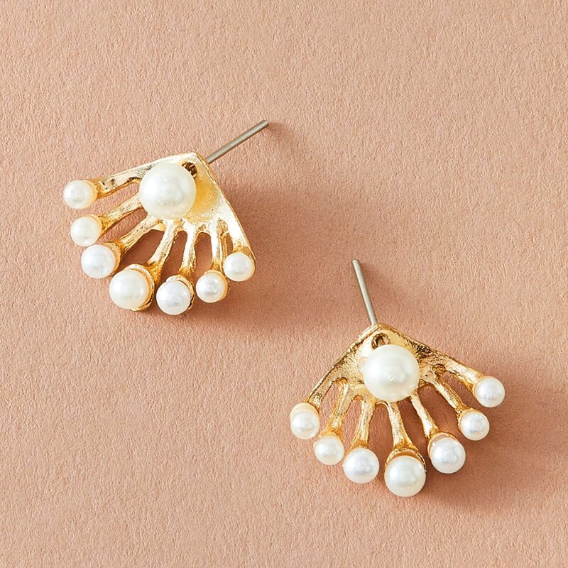 

1pair Faux Pearl Decor Fan Shaped Earring Jackets, Multicolor