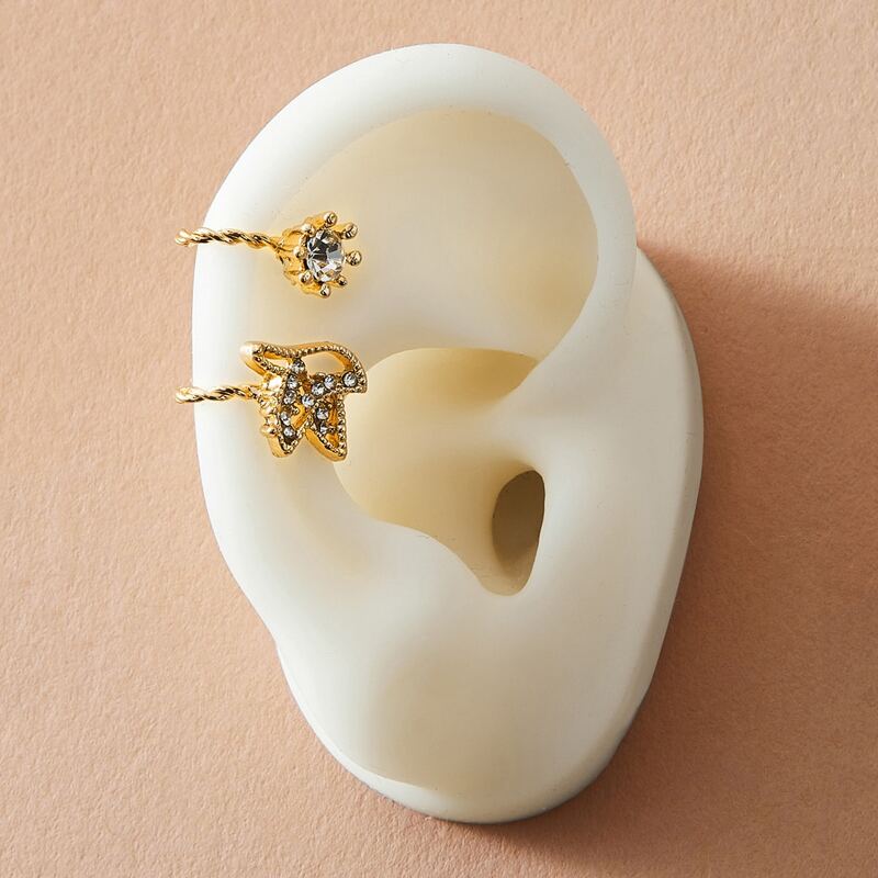 

1pc Rhinestone Engraved Bird Design Earring, Gold