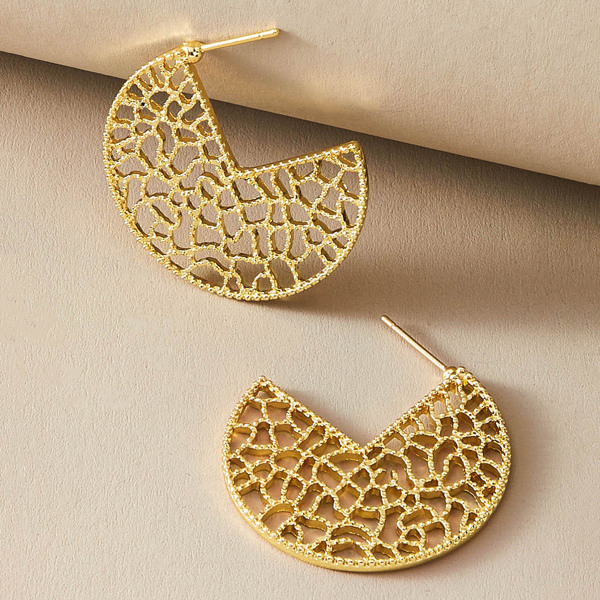 

1pair Hollow Out Geometric Decor Stud Earrings, Gold