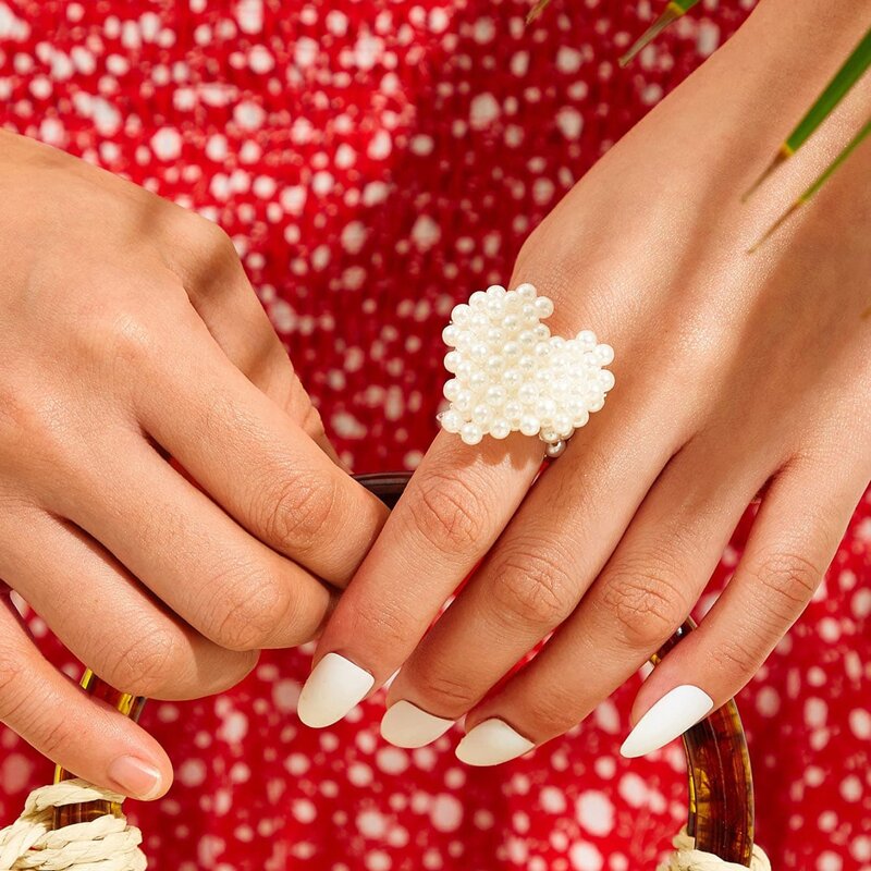 

1pc Faux Pearl Beaded Heart Decor Ring, White