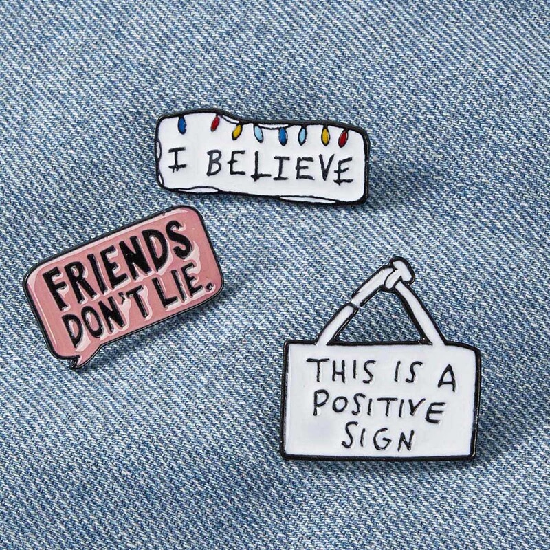 

3pcs Letter Engraved Brooch, Multicolor