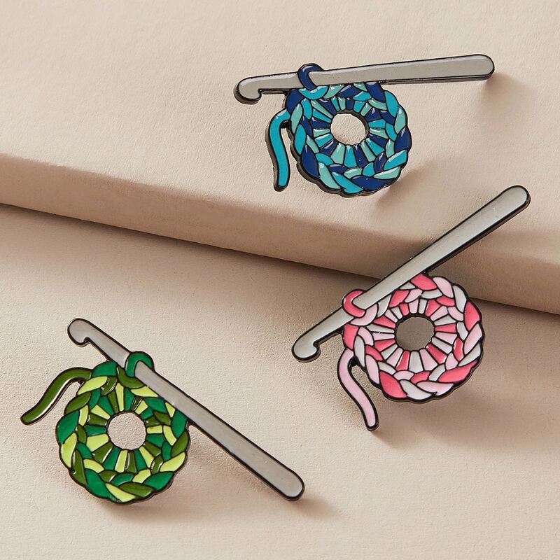 

3pcs Yarn Ball Design Brooch, Multicolor