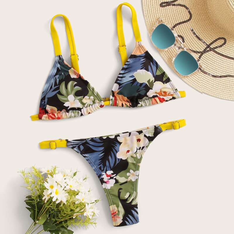

Floral Triangle Top With Thong Bikini Set, Multicolor