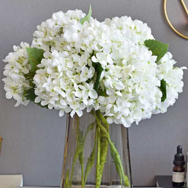 

1bundle Artificial Flower With 7pcs Branch