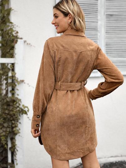 Robe chemise en velours côtelé fendue