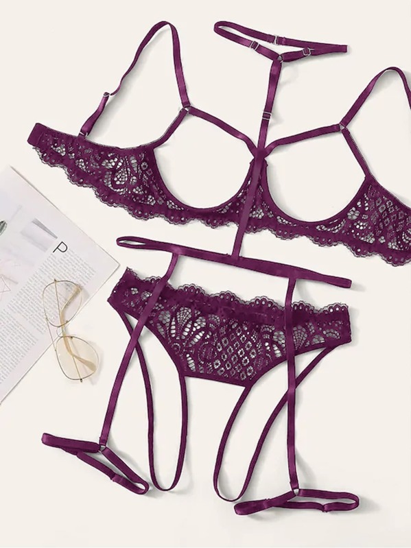 

Plus Floral Lace Garter Lingerie Set & Choker, Burgundy