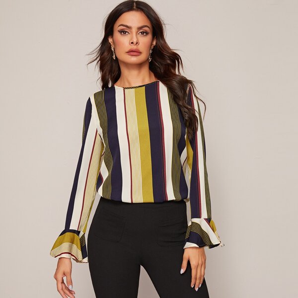

Полосатый топ с оригинальным рукавом, Многоцветный