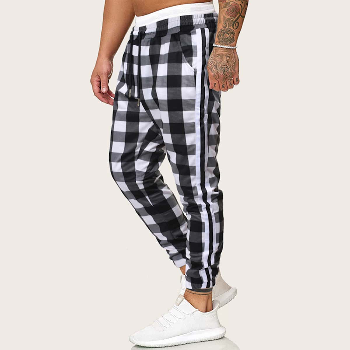 

Guys Side Stripe Gingham Drawstring Sweatpants, Black and white
