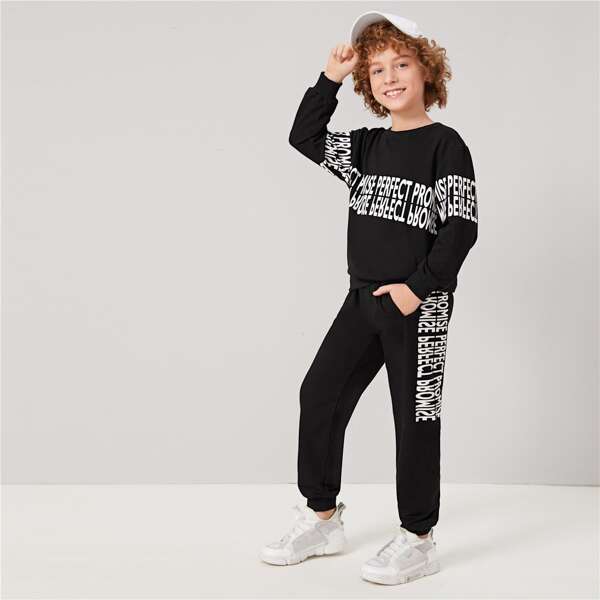 

Boys Slogan Graphic Pullover & Joggers Set, Black