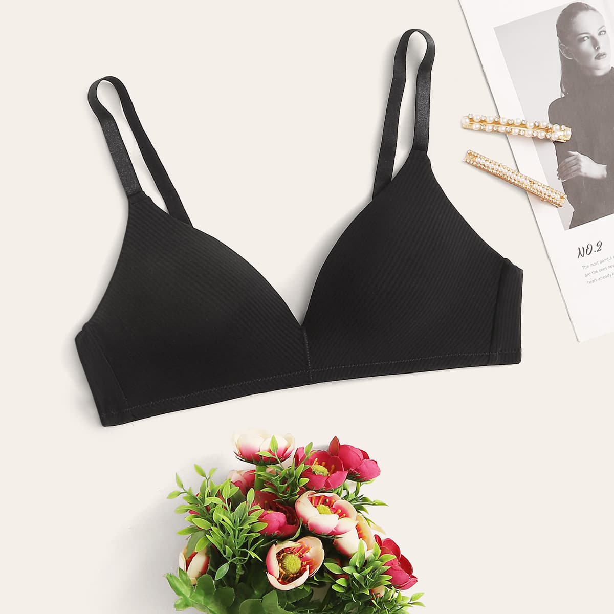 

Solid Adjustable Strap Bra, Black
