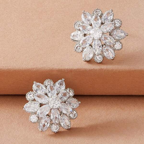 

1pair Rhinestone Engraved Flower Stud Earrings, White