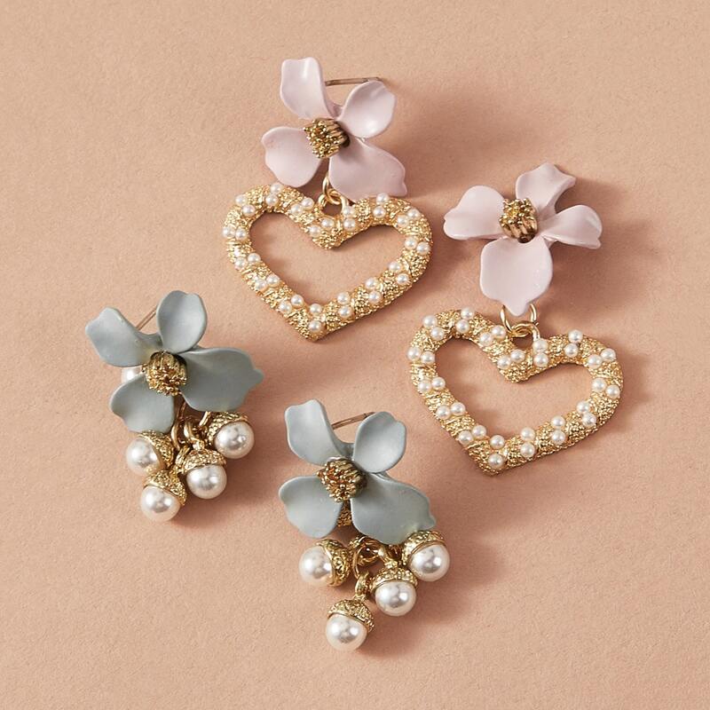 

2pairs Flower Decor Faux Pearl Beaded Heart Drop Earrings, Multicolor