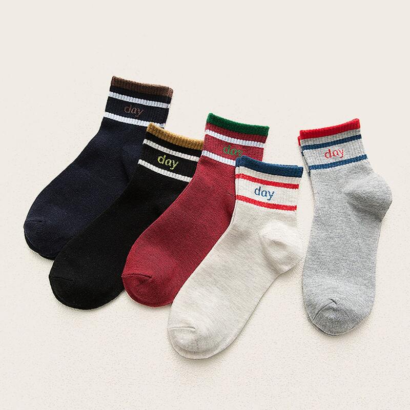 

5pairs Guys Letter Graphic Socks, Multicolor